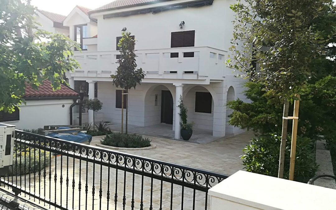 Privatni vrt Novalja